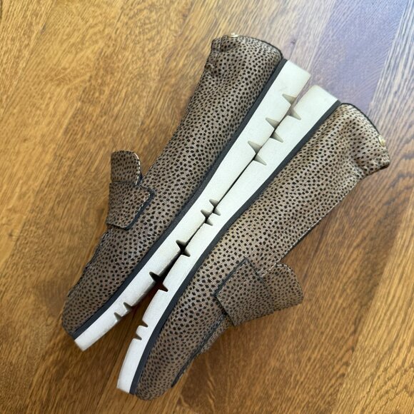 AGL ITALY Micro Pointed Toe Loafers; Polka Dot Print; Size 37 - Picture 4 of 9